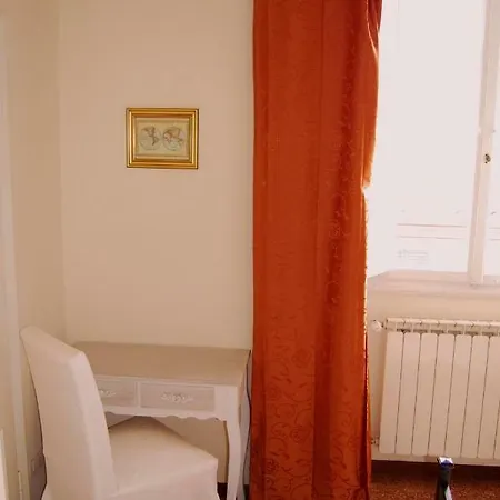 Il Tabernacolo Alojamento de Acomodação e Pequeno-almoço Florença